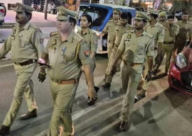 ऑपरेशन सिंदूर पर अफवाह फैलाने वालों पर यूपी पुलिस की बड़ी कार्रवाई: 25 गिरफ्तार, 37 सोशल मीडिया अकाउंट्स की पहचान!