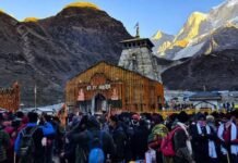 केदारनाथ धाम में त्रिकोणीय शिवलिंग का रहस्य: महाभारत से जुड़ी अद्भुत कथा और आस्था की अनोखी परंपरा!