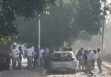 рдиреЛрдПрдбрд╛ рдореЗрдВ рд╡реЗрддрди рд╡рд┐рд╡рд╛рдж рдиреЗ рд▓рд┐рдпрд╛ рд╣рд┐рдВрд╕рдХ рд░реВрдк: рдХрд░реНрдордЪрд╛рд░рд┐рдпреЛрдВ рдХрд╛ рдЙрдЧреНрд░ рдкреНрд░рджрд░реНрд╢рди, рдкреБрд▓рд┐рд╕ рдиреЗ рдЖрдВрд╕реВ рдЧреИрд╕ рдЫреЛрдбрд╝рдХрд░ рд╕рдВрднрд╛рд▓реА рд╕реНрдерд┐рддрд┐!