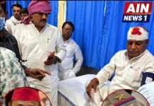 गाजीपुर में सपा प्रतिनिधिमंडल पर पथराव: निशा हत्याकांड के बाद कटरिया गांव में बढ़ा तनाव, कई नेता घायल!