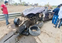 ठाणे में 250 किमी/घंटा की रफ्तार बनी मौत का कारण: BMW डिवाइडर से टकराई, दो दोस्तों की दर्दनाक मौत