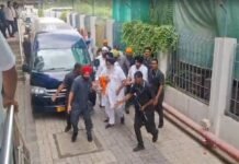 नांदेड़ के गुरुद्वारे में सुखबीर सिंह बादल पर कृपाण से हमला, पुलिस ने एक शख्स को हिरासत में लिया